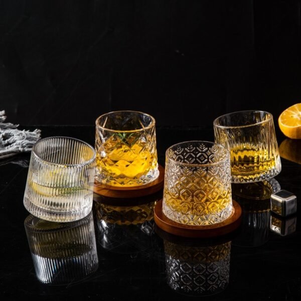 Whisky Glass With Coaster(威士忌酒杯带底座)