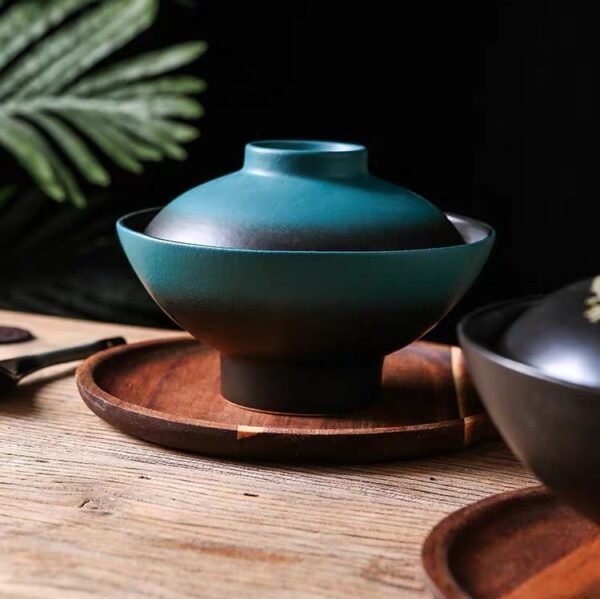 Tall Foot Bowl with Cover 带盖高脚碗